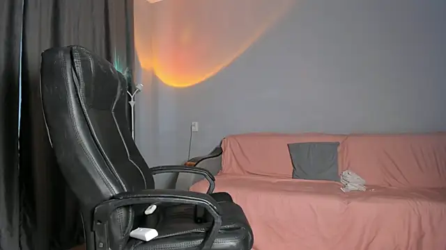 emy lovee online show from March 2026 07:15:01 AM