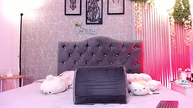 lana gill1 online show from June 2026 07:13:01 PM