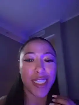 Lunakiana online show from February 2026 04:13:02 PM