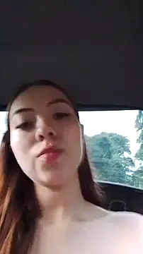lizzyrossie online show from June 2026 10:47:02 PM