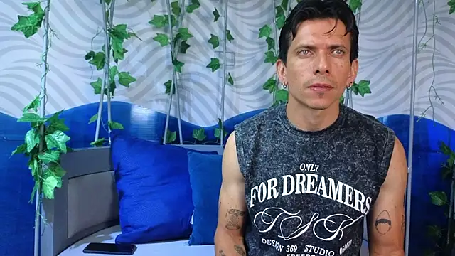 TheKing 39  online show from February 2026 03:22:01 AM