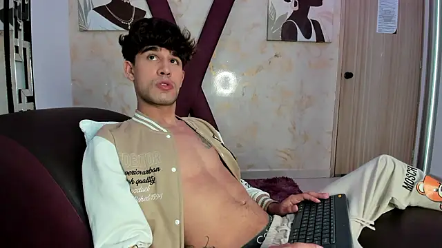 PRETTY COCK1 online show from March 2026 02:09:02 PM