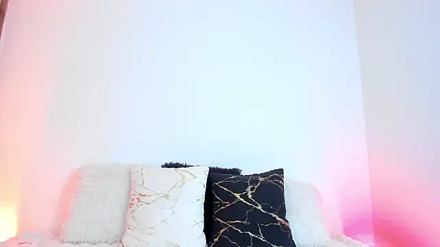 Axel nova online show from February 2026 07:28:01 PM