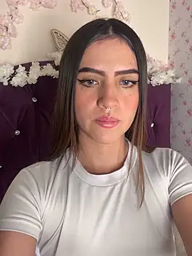 LunaaBlossom online show from January 2026 11:03:02 PM