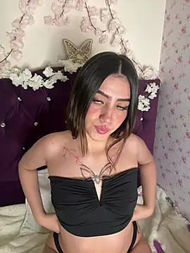 LunaaBlossom online show from February 2026 04:28:02 AM