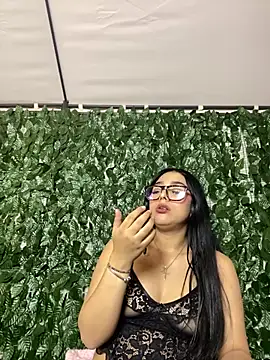 Snapshot of Violetta_pinkk1 chatting on March 2026 04:29:01 AM Violetta pinkk1 online show from March 2026 04:29:01 AM