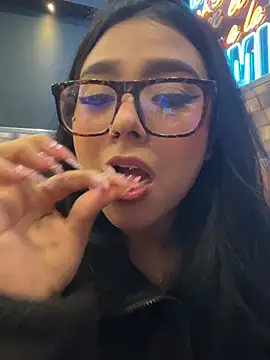 Snapshot of Violetta_pinkk1 chatting on March 2026 03:43:01 AM Violetta pinkk1 online show from March 2026 03:43:01 AM