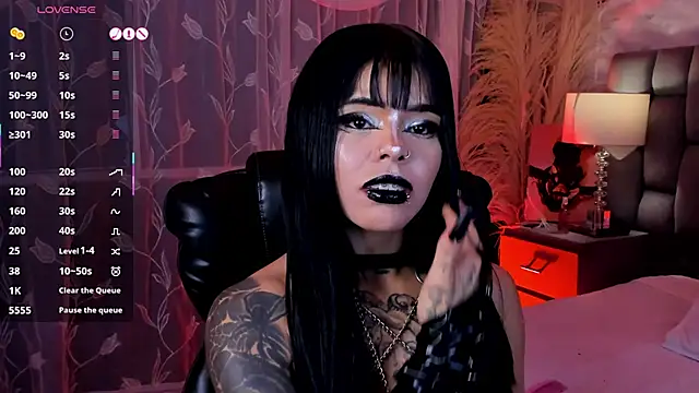 SweetDevil 7 online show from June 2026 11:29:01 PM