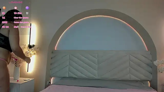 harper Brown  online show from February 2026 08:03:02 PM