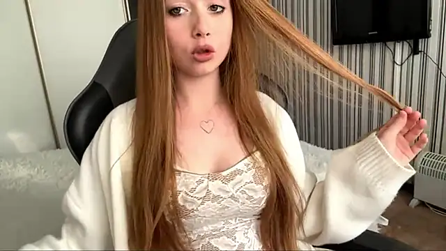 EmilyBubble online show from February 2026 07:12:02 AM