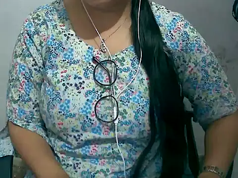 Cute Aliyaa online show from March 2026 09:57:01 AM