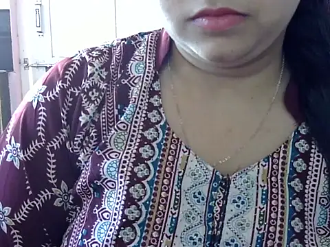 Cute Aliyaa online show from April 2026 09:22:02 AM
