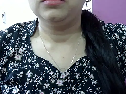 Cute Aliyaa online show from April 2026 11:46:02 AM