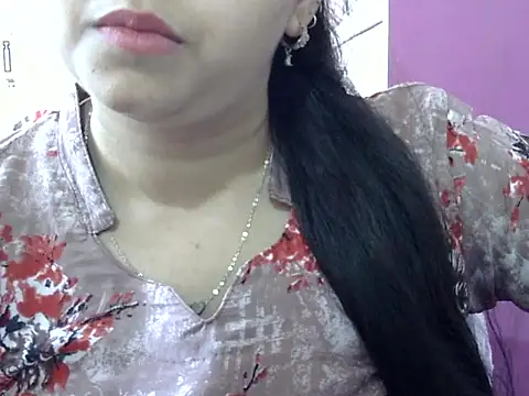 Cute Aliyaa online show from April 2026 09:48:02 AM