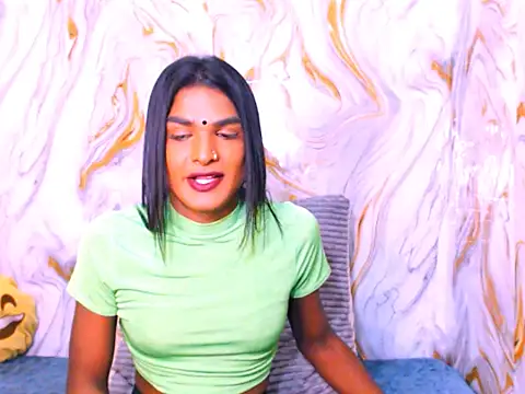 spicybarbie online show from May 2026 06:04:01 PM