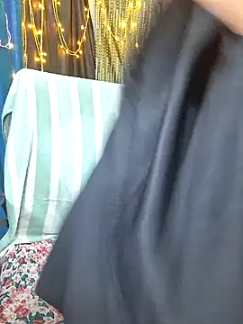 alinaarora online show from April 2026 02:32:01 PM