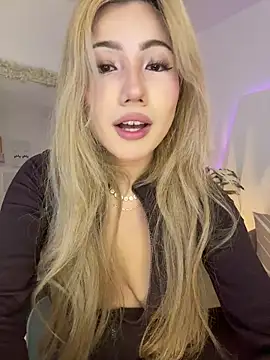 Isa cortes  online show from June 2026 02:59:01 PM