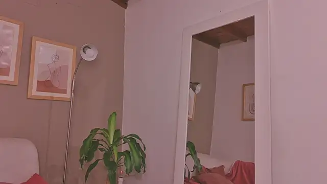 SalomeStorm  online show from June 2026 01:15:02 PM