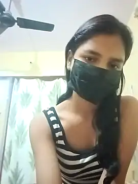 Snapshot of Mahira-- chatting on February 2026 03:48:01 AM Mahira-- online show from February 2026 03:48:01 AM