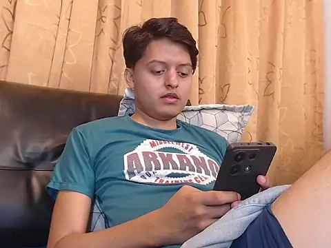 Snapshot of Kevin_Charless chatting on March 2026 01:03:02 PM Kevin Charless online show from March 2026 01:03:02 PM