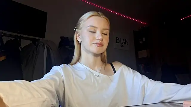 ChongTreece online show from February 2026 05:13:02 AM