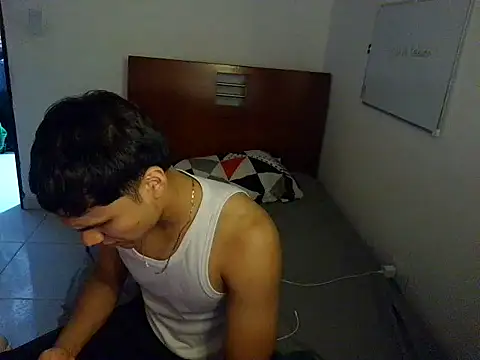 Snapshot of CreamKingg chatting on March 2026 02:49:01 AM CreamKingg online show from March 2026 02:49:01 AM