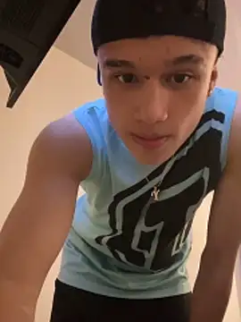 Dominik Souza online show from June 2026 04:03:01 AM