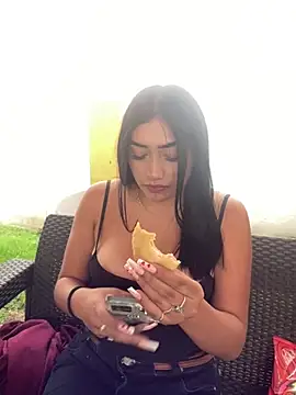 Georgia Pink online show from February 2026 08:01:01 PM