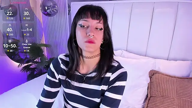 ViolettaColinss online show from May 2026 11:37:01 AM