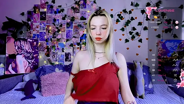 Akari-moon online show from April 2026 06:42:02 AM