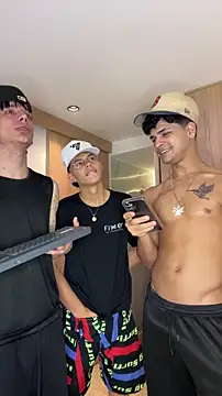 Snapshot of TheBatMansion chatting on March 2026 07:06:02 PM TheBatMansion online show from March 2026 07:06:02 PM