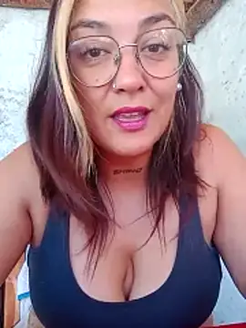 Snapshot of kuramaqueen chatting on March 2026 04:21:02 PM kuramaqueen online show from March 2026 04:21:02 PM