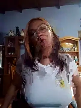 Snapshot of kuramaqueen chatting on April 2026 09:34:01 PM kuramaqueen online show from April 2026 09:34:01 PM