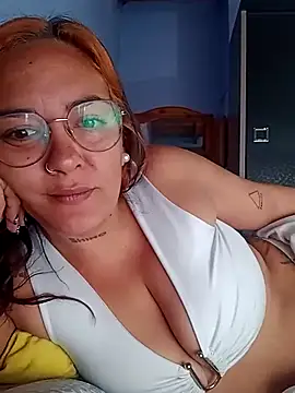 Snapshot of kuramaqueen chatting on April 2026 05:32:01 PM kuramaqueen online show from April 2026 05:32:01 PM