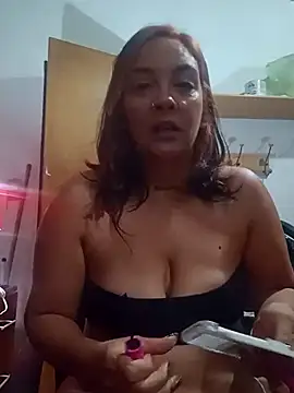 Snapshot of kuramaqueen chatting on April 2026 04:57:02 AM kuramaqueen online show from April 2026 04:57:02 AM