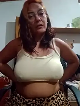 Snapshot of kuramaqueen chatting on April 2026 08:04:02 AM kuramaqueen online show from April 2026 08:04:02 AM