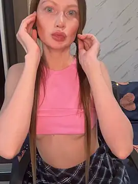 AliceeXHottie online show from February 2026 05:29:01 PM