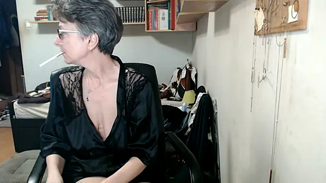 katemodel online show from November 2025 07:28:01 AM