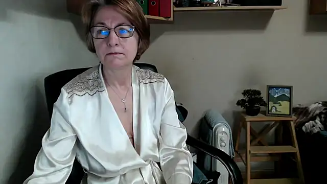 katemodel online show from April 2026 06:22:02 AM