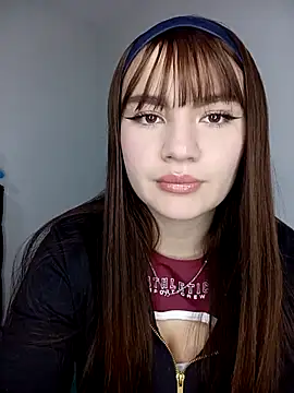 angel naturall online show from February 2026 09:32:02 PM