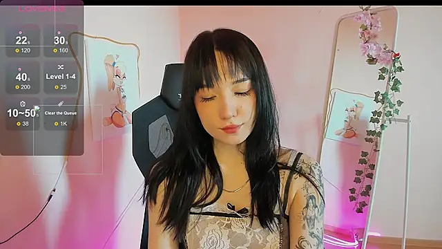 AliceeinWonderlanddd online show from April 2026 01:45:01 AM