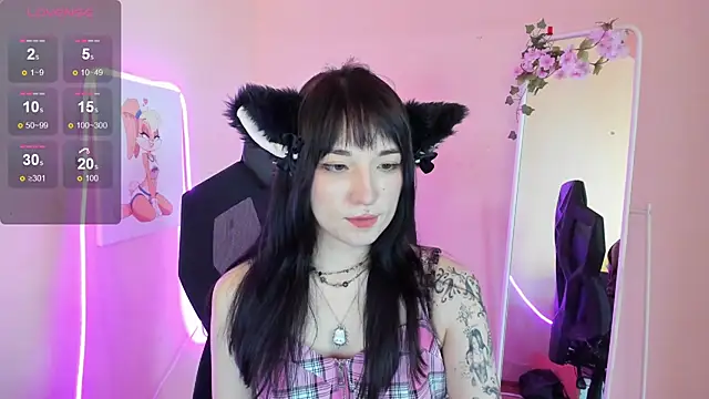 Snapshot of AliceeinWonderlanddd chatting on June 2026 03:27:02 AM AliceeinWonderlanddd online show from June 2026 03:27:02 AM
