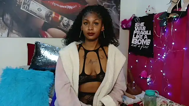 Moreish-06 online show from April 2026 09:06:02 PM