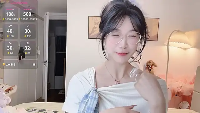 Snapshot of Luminous4173 chatting on June 2026 01:15:02 PM Luminous4173 online show from June 2026 01:15:02 PM
