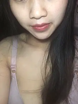 uyensexy online show from February 2026 03:40:02 PM