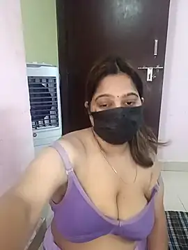 Snapshot of Aliya_Hott chatting on May 2026 05:23:01 AM Aliya Hott online show from May 2026 05:23:01 AM