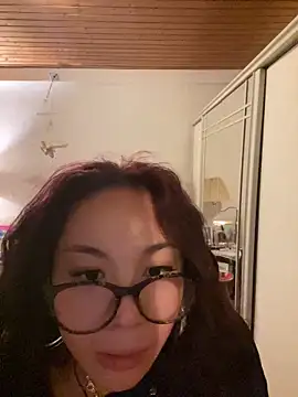 LunaMeei online show from February 2026 05:27:02 PM