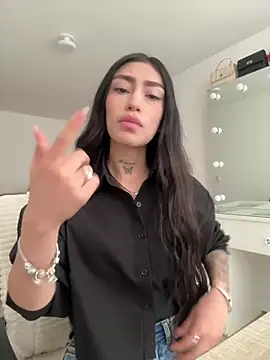 Bonny Eva online show from June 2026 07:59:01 PM