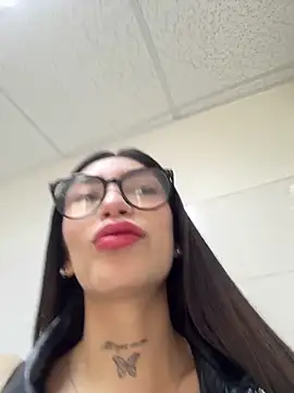 Bonny Eva online show from June 2026 05:39:02 PM