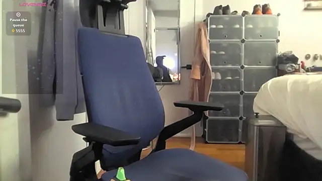 jomanf slut online show from February 2026 05:08:01 PM